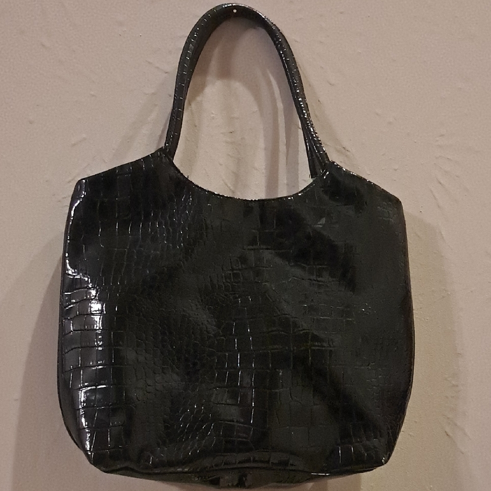 Elegant Black Crocodile-Embossed Tote Bag